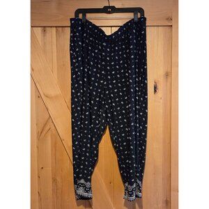 Catherines Plus Size 2X Printed Pull On Capri Pants Blue Paisley Handkerchief